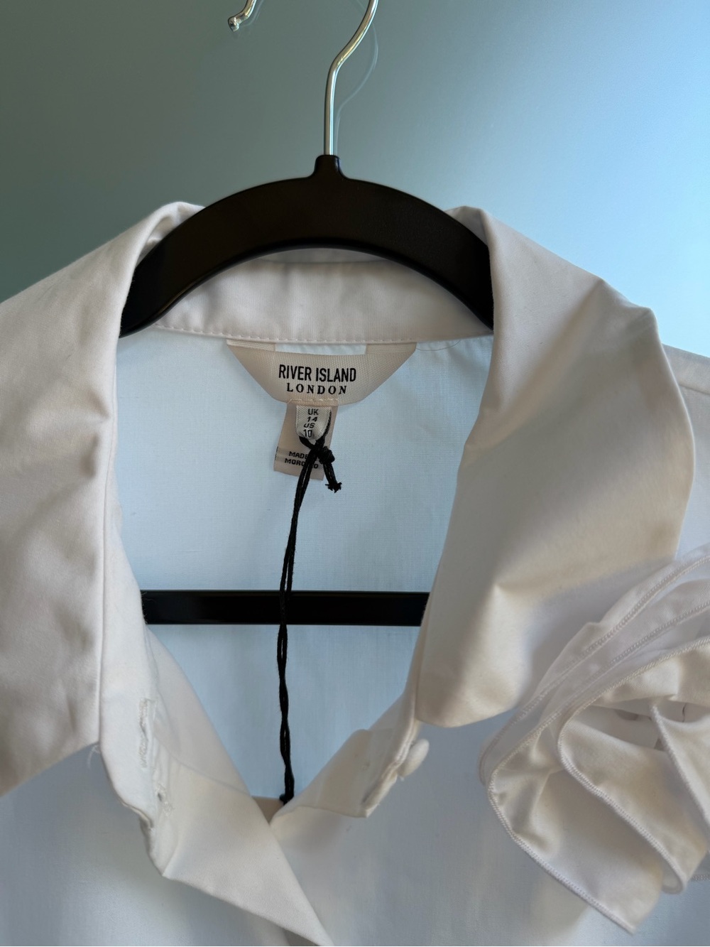 River Island White Button Down Top with Oversized Flower Detail - Picture 4 of 6